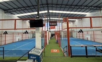 PADEL SHOT/SOCIAL SPACE