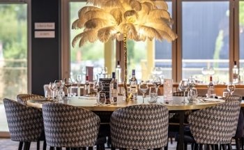 La Bandeja-Perigueux Restaurant - Paddle Boutique-Institut Of Beauté-Chiens Acceptés-Salle De Séminaire-Borne Recharge