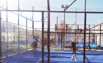 Le Paradis PADEL SQUASH Bar Restaurant Events Location de Salles