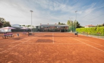 Sporting Life Center